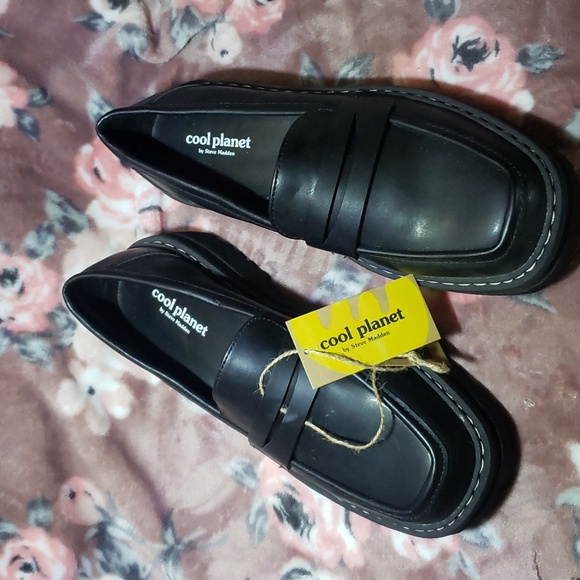 Cool Planet by Steve Madden - Picture 1 of 5